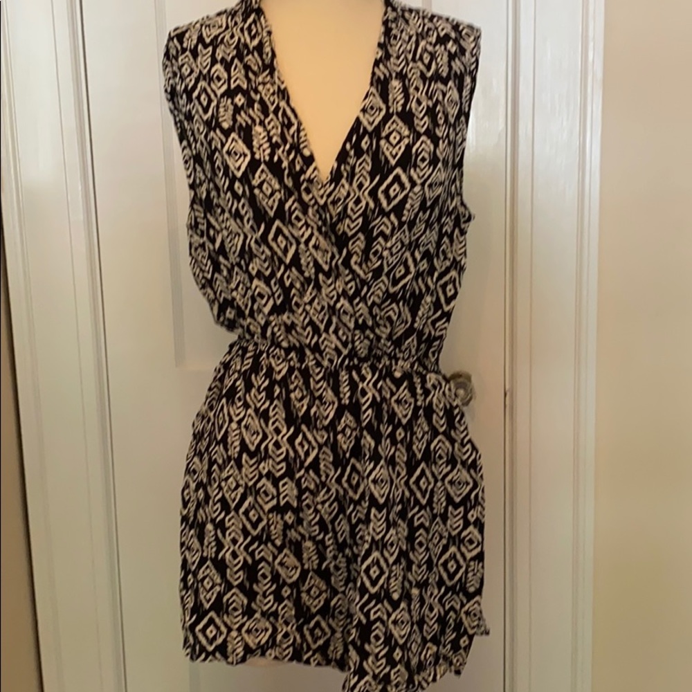 GUC Forever 21 romper with pockets, size L